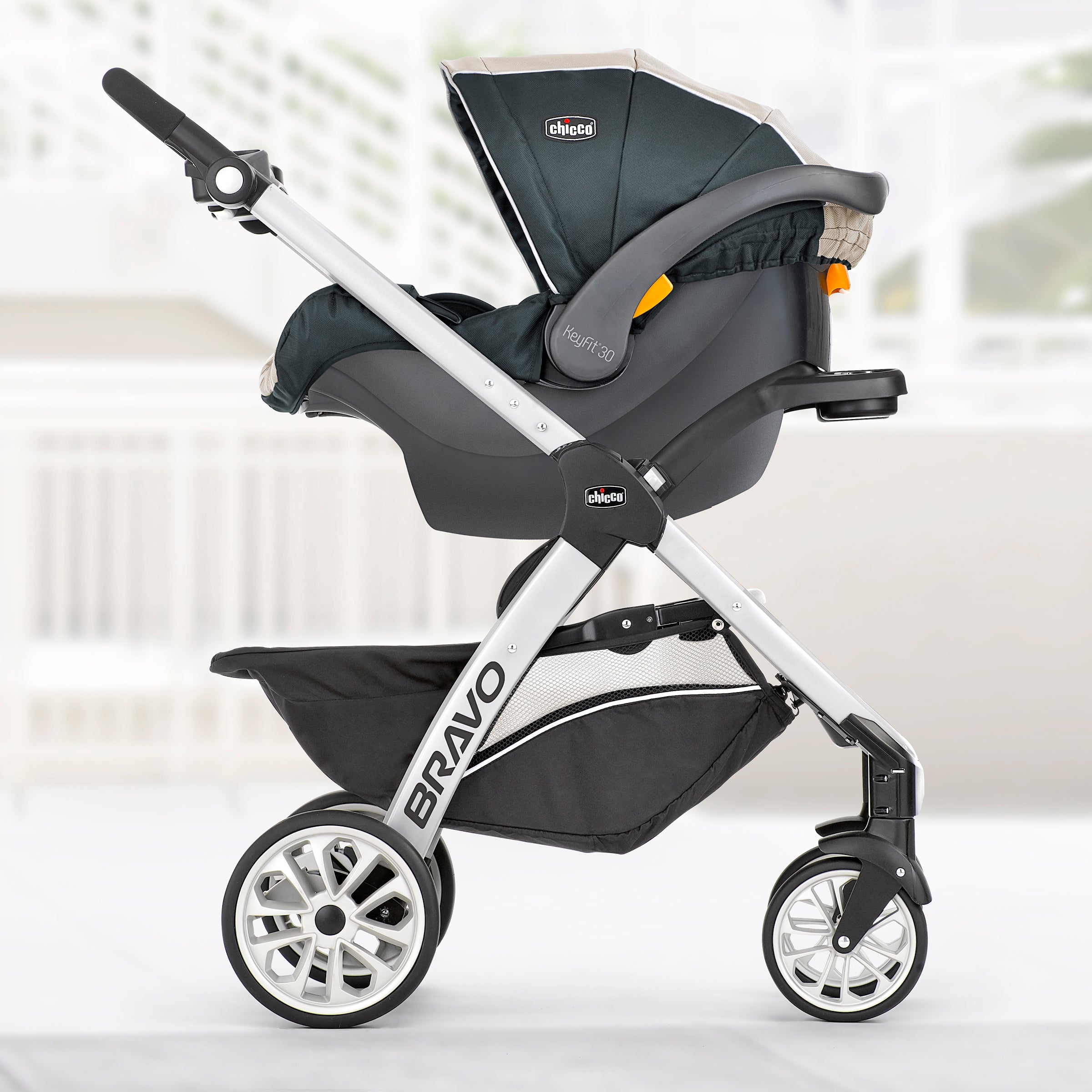 Chicco mini bravo plus travel system deals